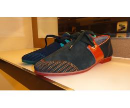 億凰鞋業(yè)加盟 代理 億凰鞋業(yè)加盟 電話 加盟費(fèi)多少錢