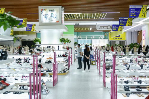 收回經(jīng)營權(quán),租賃改自營 引入直播賣貨 鄭州昔日 鞋業(yè)一哥 能否新生