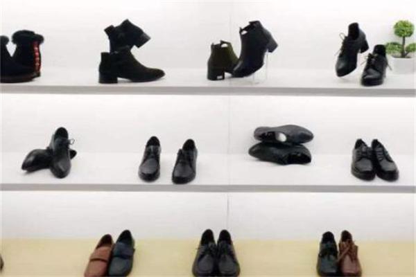 路上鞋業(yè) 從腳步到時尚，鞋業(yè)的發(fā)展與未來展望